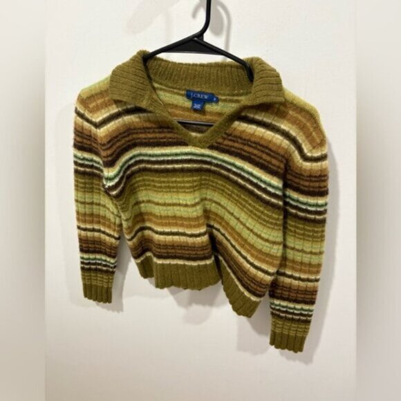 EUC- WOMANS J CREW WOOL CROP SWEATER - Picture 2 of 5